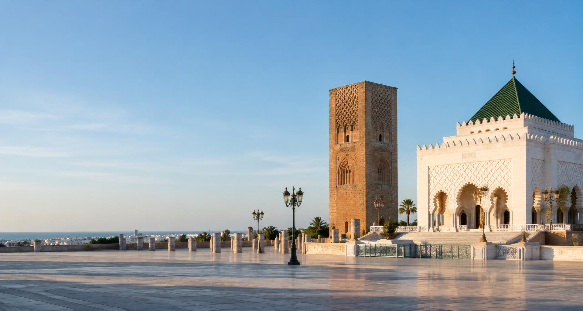 Vue de Rabat, la tour Hassan et le mausolée Mohammed V